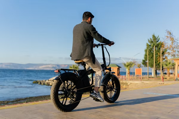 Vélo électrique longue autonomie : le guide pour rouler plus loin sans recharger