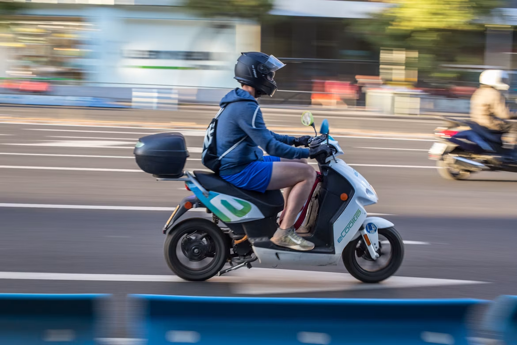 Permis moto électrique : ce qu'il faut savoir au Canada